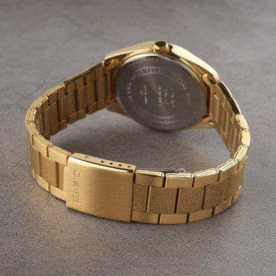 Casio MTP-1302PGC-5AVEF Analoog Kwarts Horloge Met Armband - Uniseks