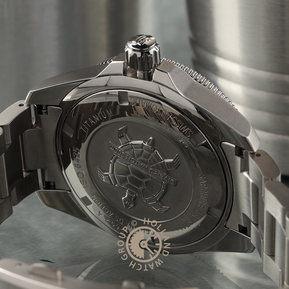 certina-c0326074405100-ds-action-diver-1