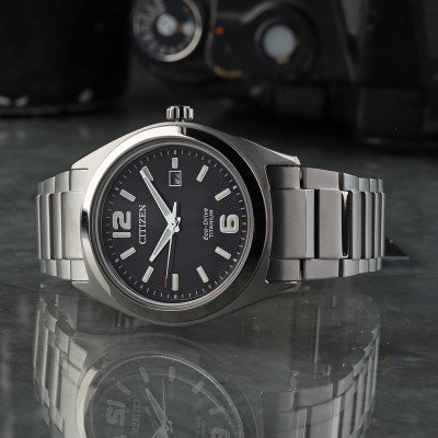 Citizen Orologio Uomo AW1641-81E - Quarzo Al Cronografo, Design Classico E Moderno