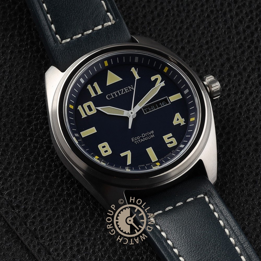 Citizen Core Collection BM8560-45LE Avion Watch • EAN 