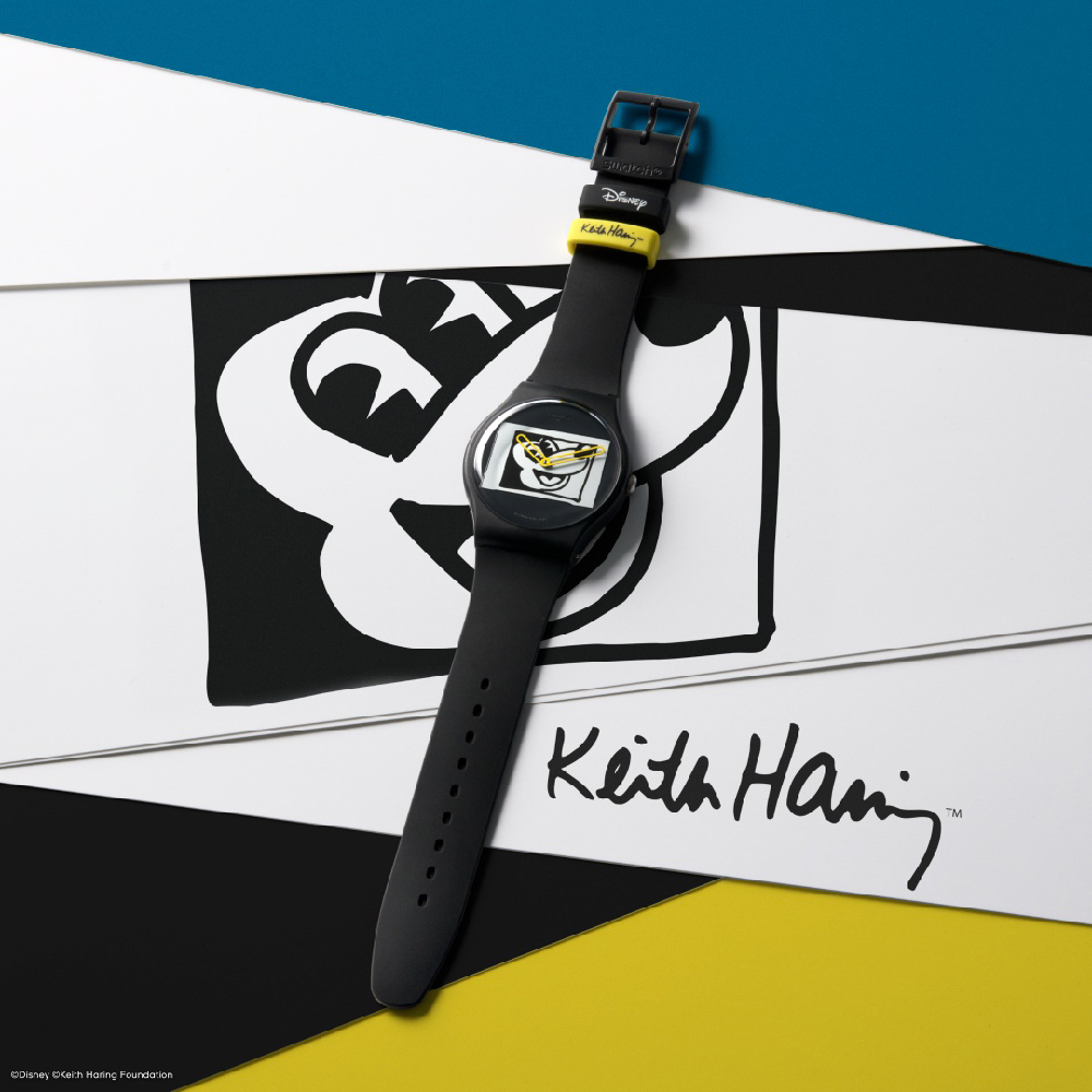 Swatch The Originals SUOZ337 Mickey blanc sur noir Watch • EAN:  7610522833166 • Watch.co.uk
